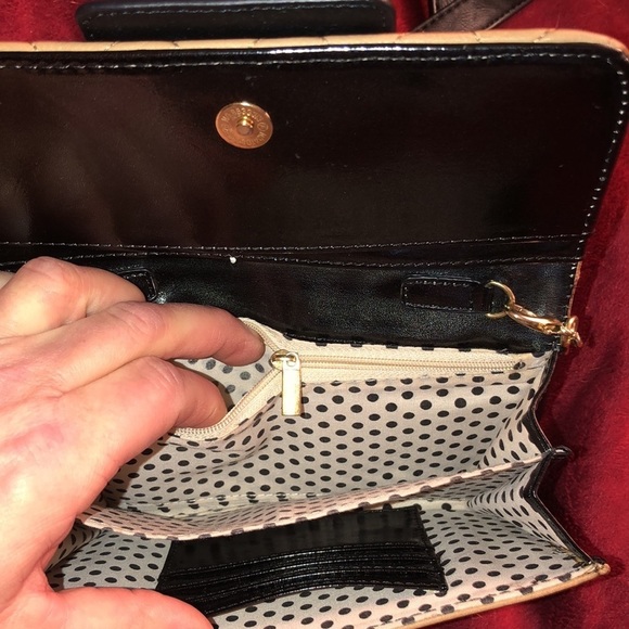 Steve Madden tan quilted black trim crossbody Faux Leather Fits My IPhone 8 Plus - Picture 9 of 13